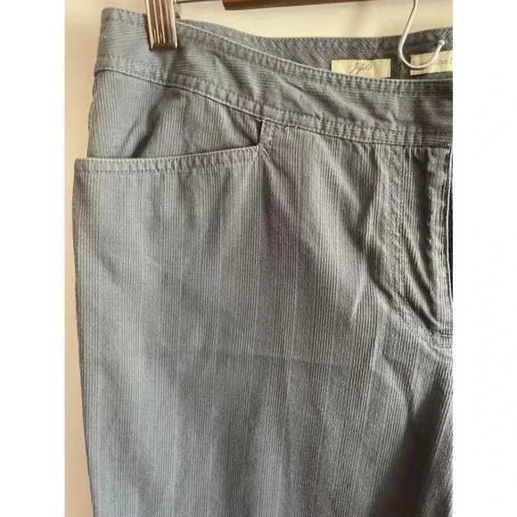 J Jill Blue 100% Cotton Textured Capri Pants Genuine Fit Below Waist 12 EUC 0304 - Picture 2 of 12
